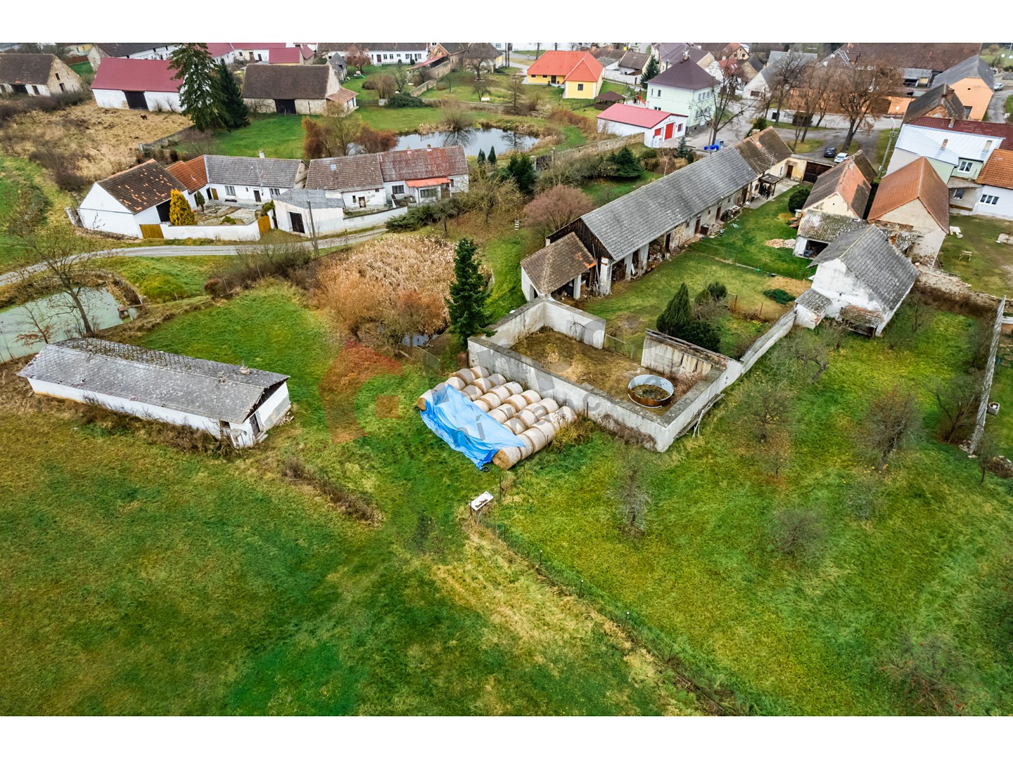 Prodej  zemědělské usedlosti 1 612 m², pozemek 8 946 m², Heřmaň, okres Písek