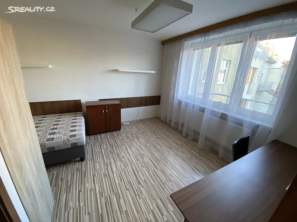 Pronájem bytu 1+1 35 m², Svatopluka Čecha, Brno - Královo Pole