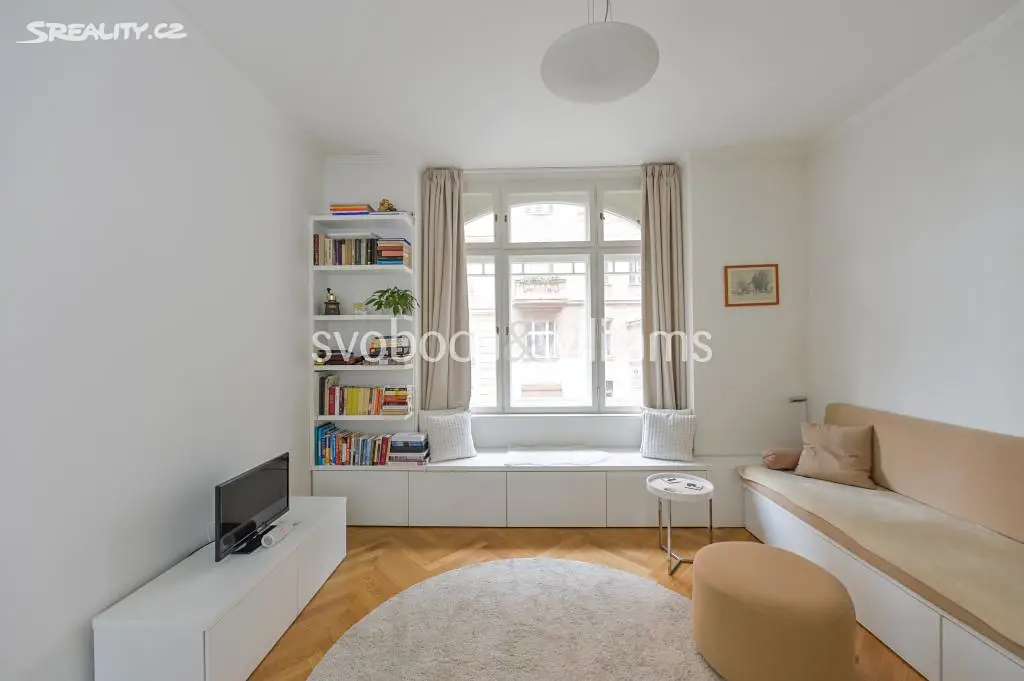 Pronájem bytu 1+kk 35 m², Zborovská, Praha 5 - Smíchov