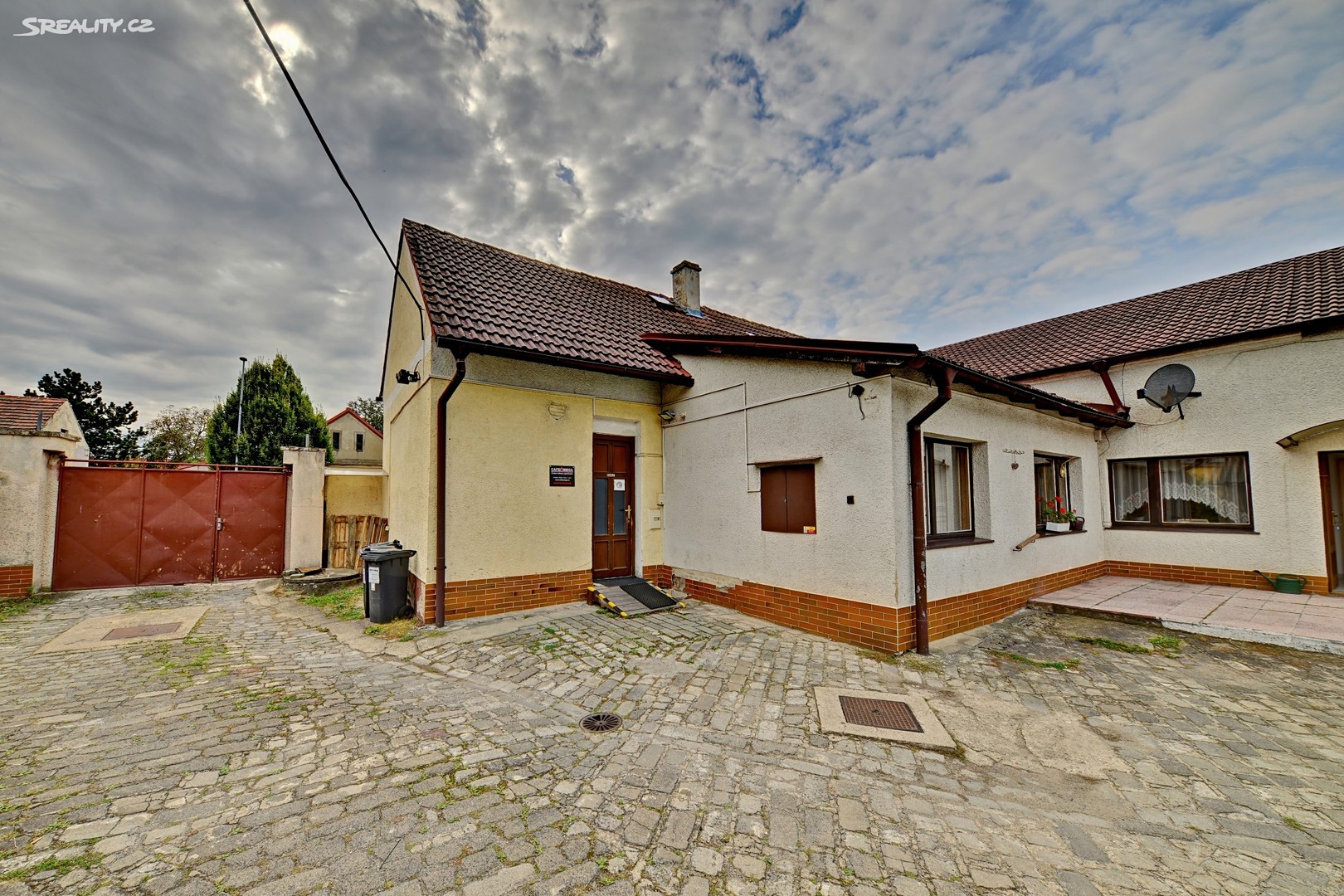 Prodej  rodinného domu 275 m², pozemek 751 m², Libušská, Praha 4 - Libuš