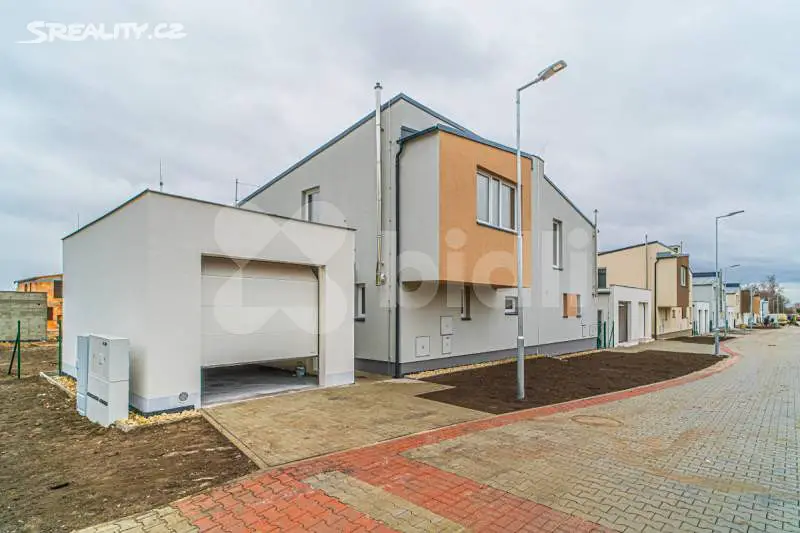 Prodej  rodinného domu 122 m², pozemek 317 m², Milovice - Benátecká Vrutice, okres Nymburk