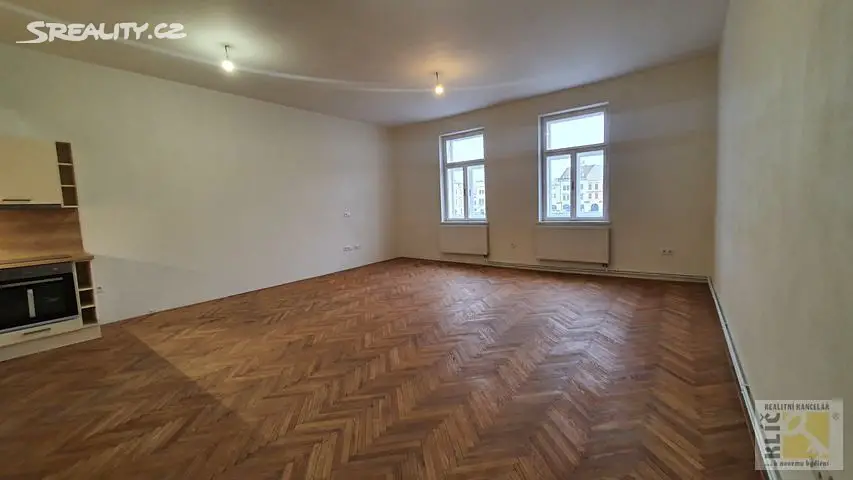Pronájem bytu 2+kk 83 m², Velké náměstí, Kroměříž