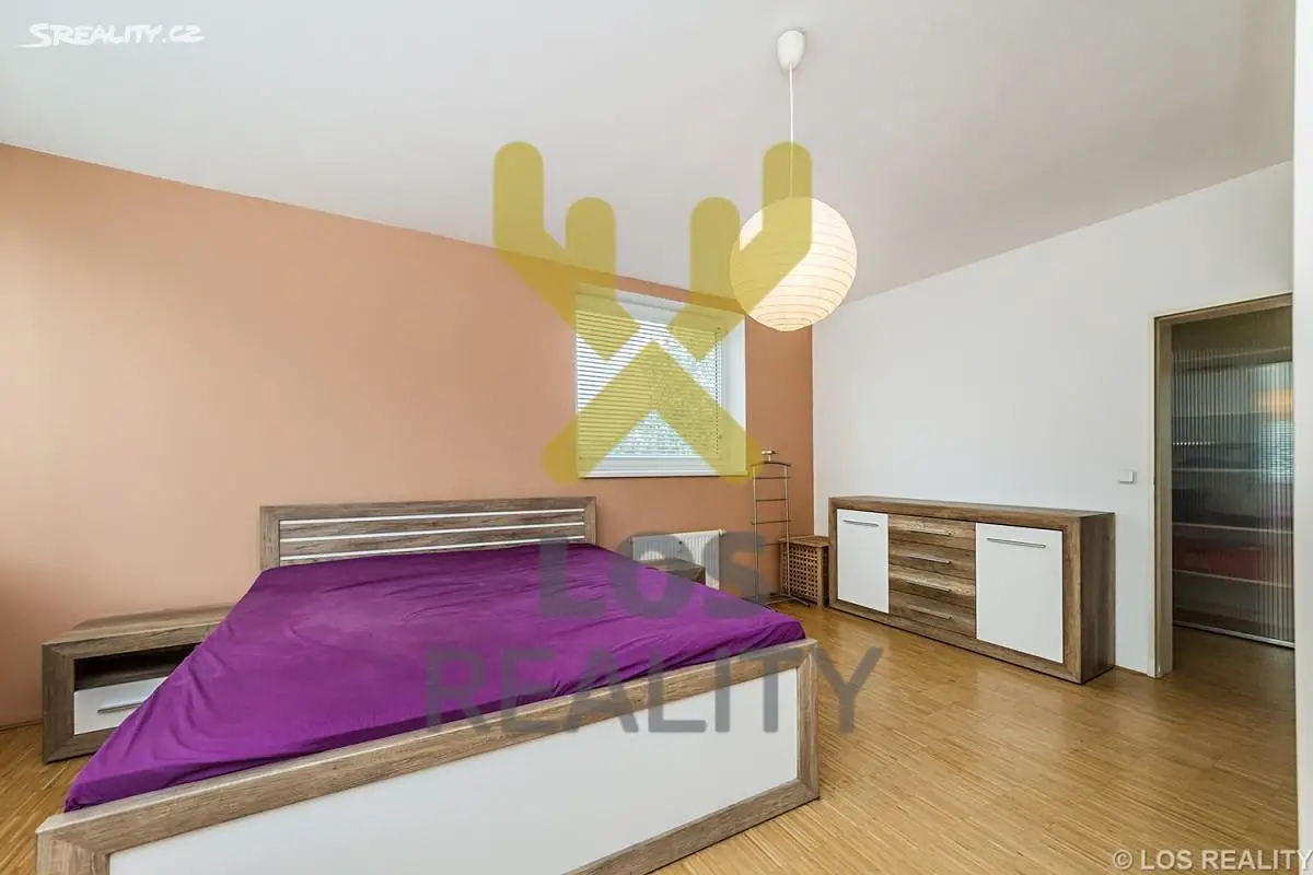 Pronájem bytu 3+kk 93 m², Skloněná, Praha 9 - Vysočany