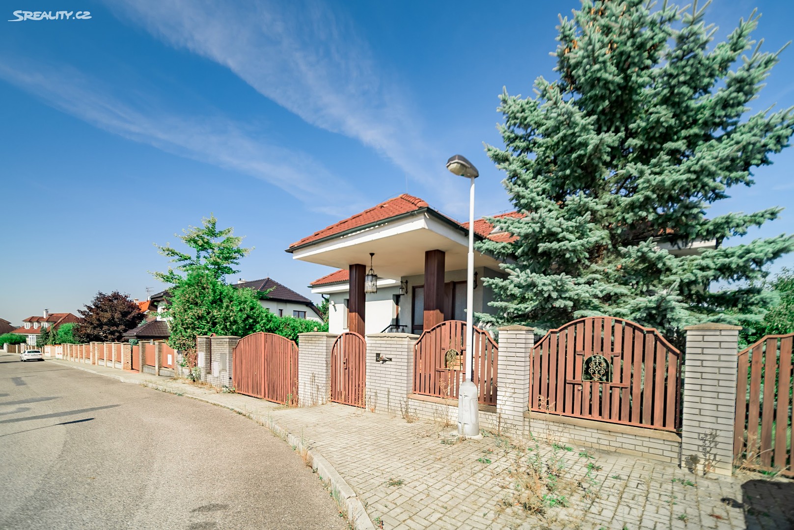 Prodej  rodinného domu 405 m², pozemek 653 m², Průhonek, Praha 5 - Stodůlky