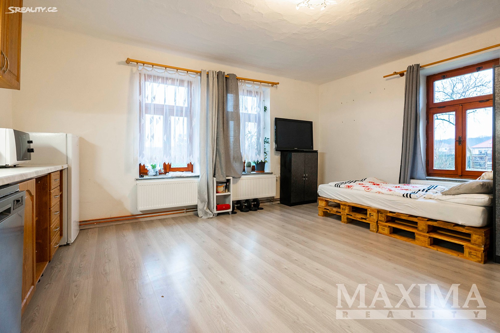 Prodej  rodinného domu 220 m², pozemek 1 061 m², Kobylice, okres Hradec Králové