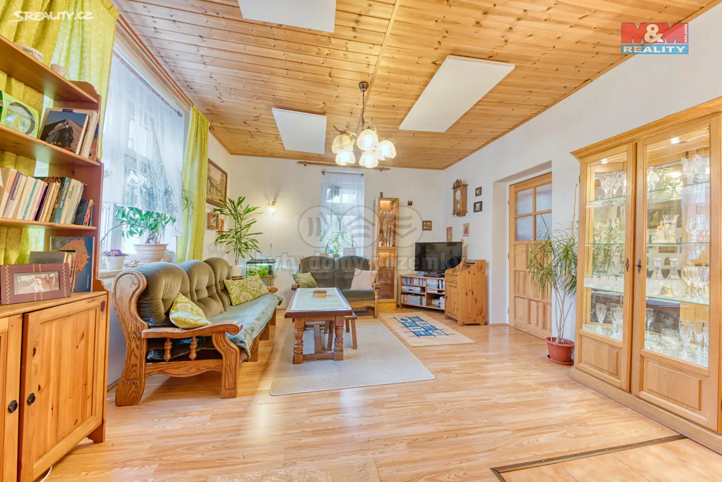Prodej  rodinného domu 403 m², pozemek 1 077 m², Sojovice, okres Mladá Boleslav