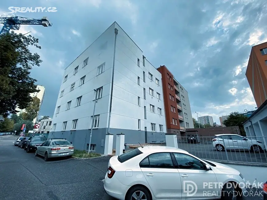 Prodej bytu 1+kk 32 m², Hodonínská, Praha 4 - Michle