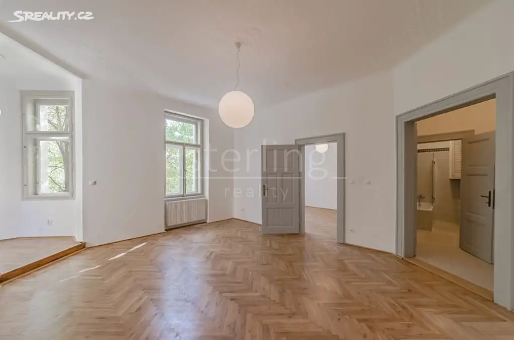 Pronájem bytu 2+1 80 m², Lyčkovo náměstí, Praha 8 - Karlín