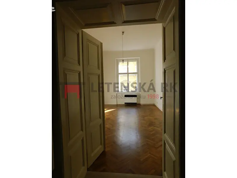 Pronájem bytu 2+kk 55 m², Na Valentince, Praha 5 - Smíchov