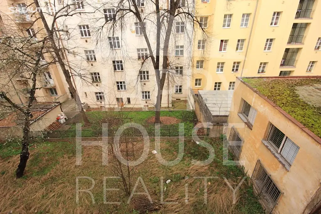 Prodej bytu 1+1 32 m², Jeseniova, Praha 3 - Žižkov