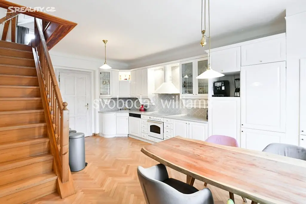Prodej bytu 5+1 284 m², V Šáreckém údolí, Praha 6 - Dejvice