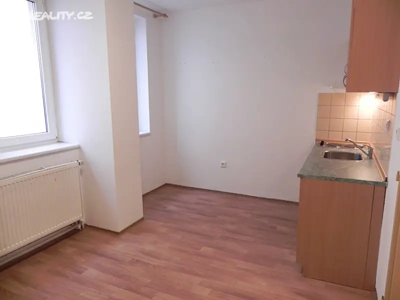 Pronájem bytu 1+kk 24 m², Horní Hejčínská, Olomouc - Hejčín