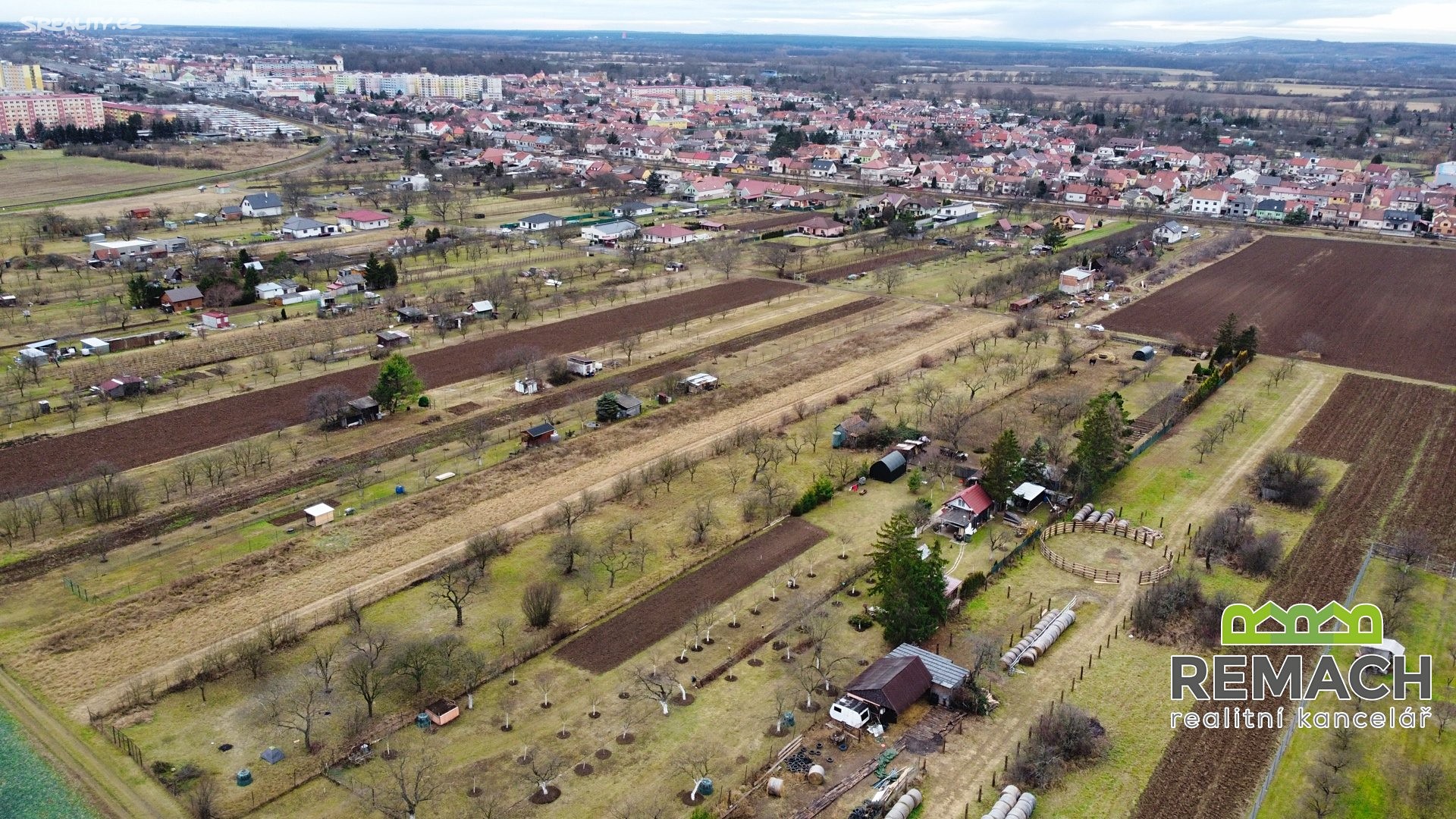 Prodej  stavebního pozemku 1 865 m², Veselí nad Moravou, okres Hodonín