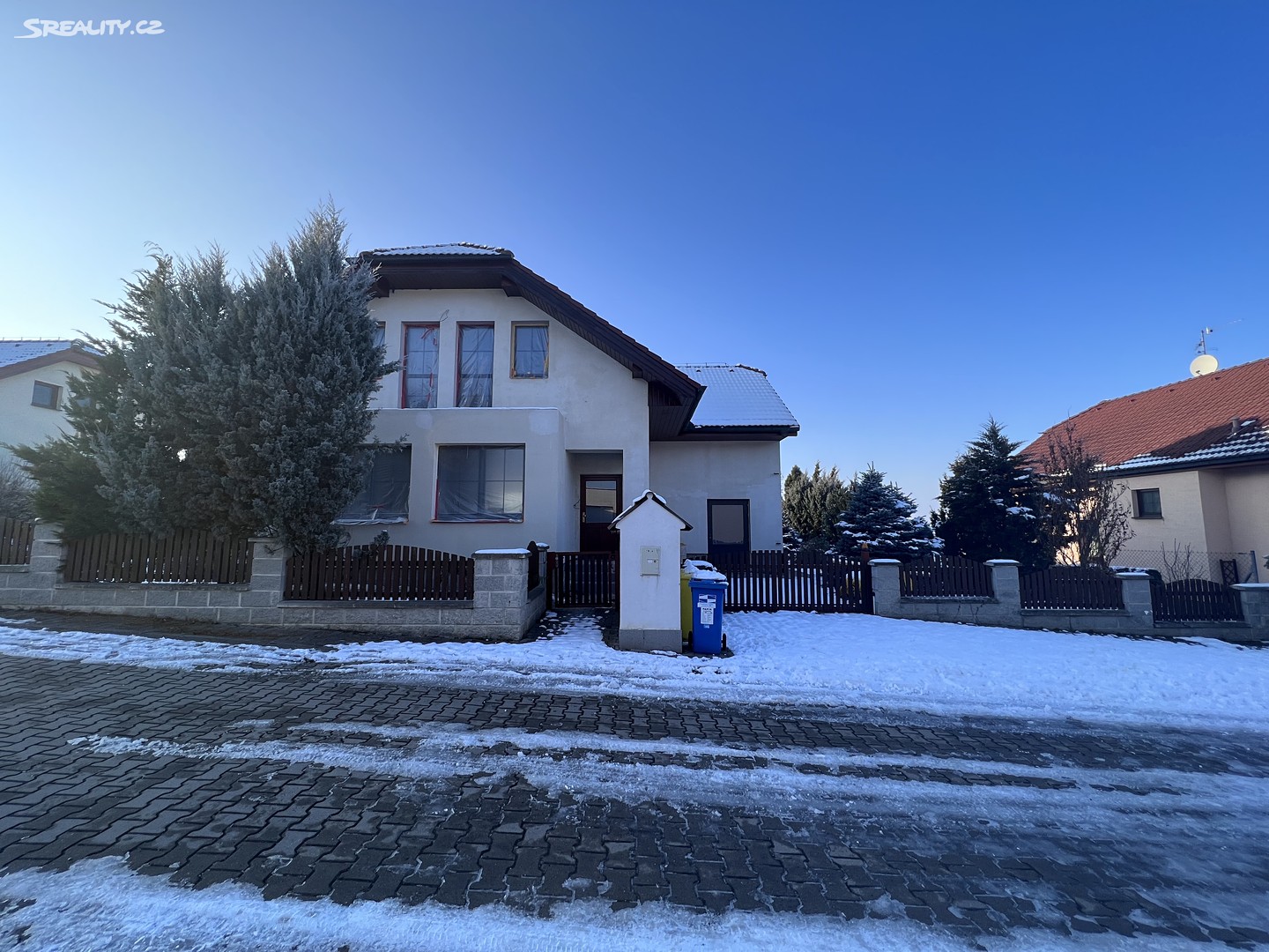 Prodej  rodinného domu 230 m², pozemek 649 m², Horní, Hradec Králové - Roudnička