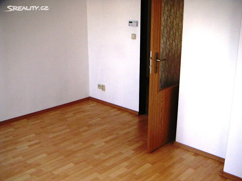 Pronájem bytu 3+1 80 m² (Podkrovní), Dubská, Teplice