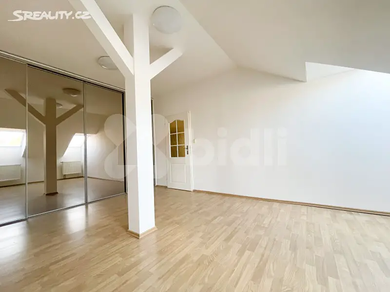 Pronájem  rodinného domu 350 m², pozemek 414 m², Čechova, Slatiňany