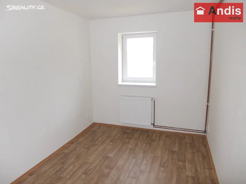 Pronájem bytu 1+1 25 m² (Podkrovní), Družstevní, Děčín - Děčín X-Bělá