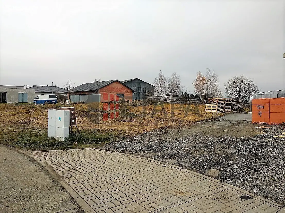 Prodej  stavebního pozemku 1 036 m², K Pětimostí, Tábor - Náchod