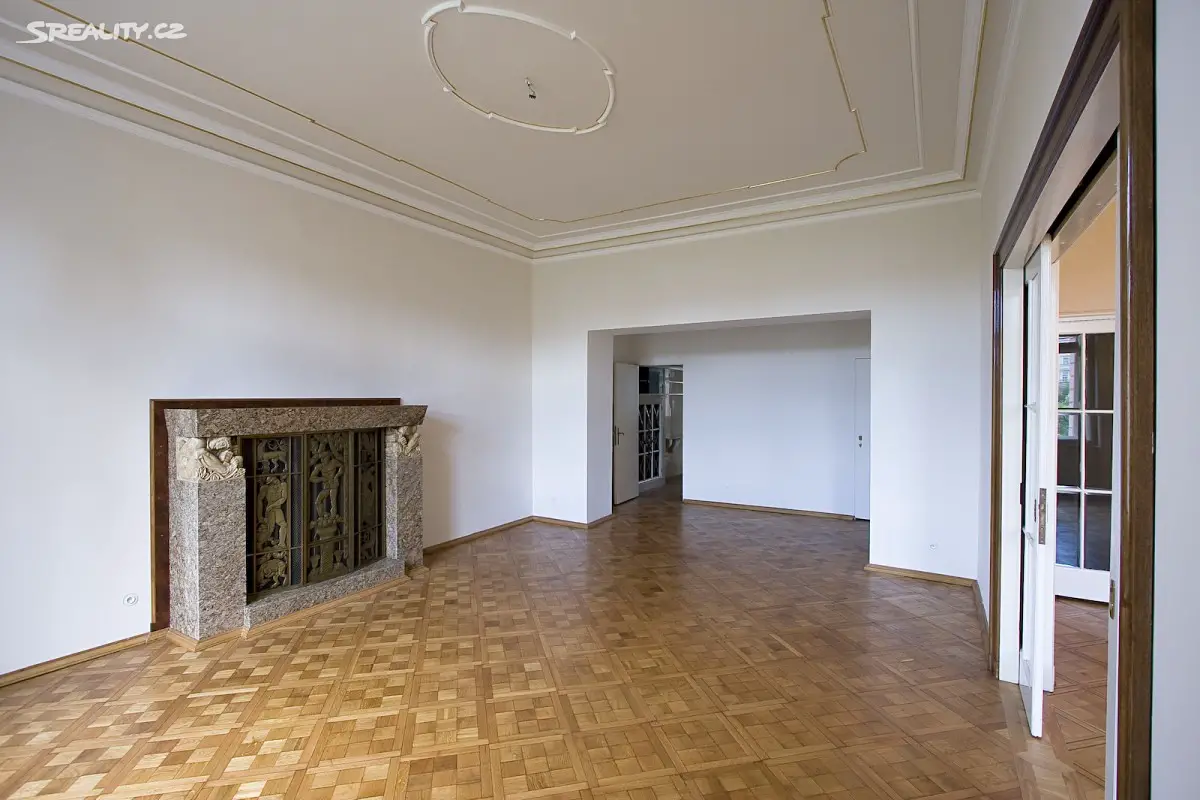 Pronájem bytu 6 pokojů a více 320 m², náměstí Míru, Praha 2 - Vinohrady