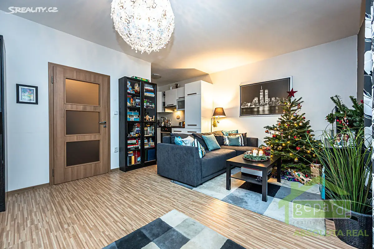 Prodej bytu 1+kk 37 m², Horoměřice, okres Praha-západ