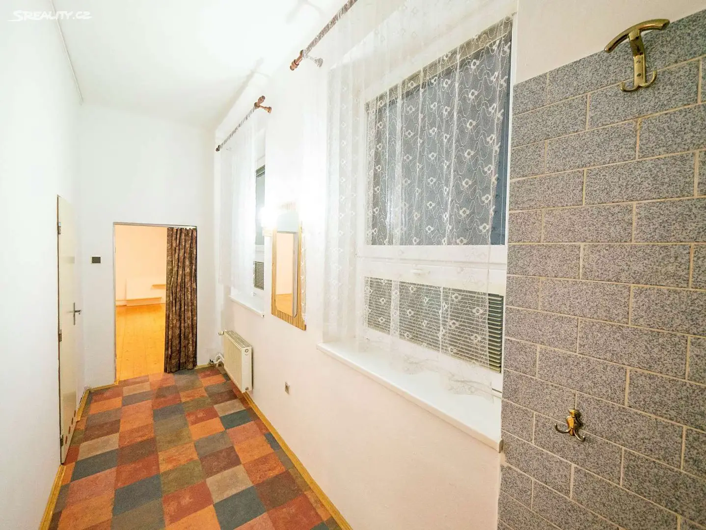 Pronájem bytu 1+1 63 m², U podjezdu, Olomouc - Pavlovičky