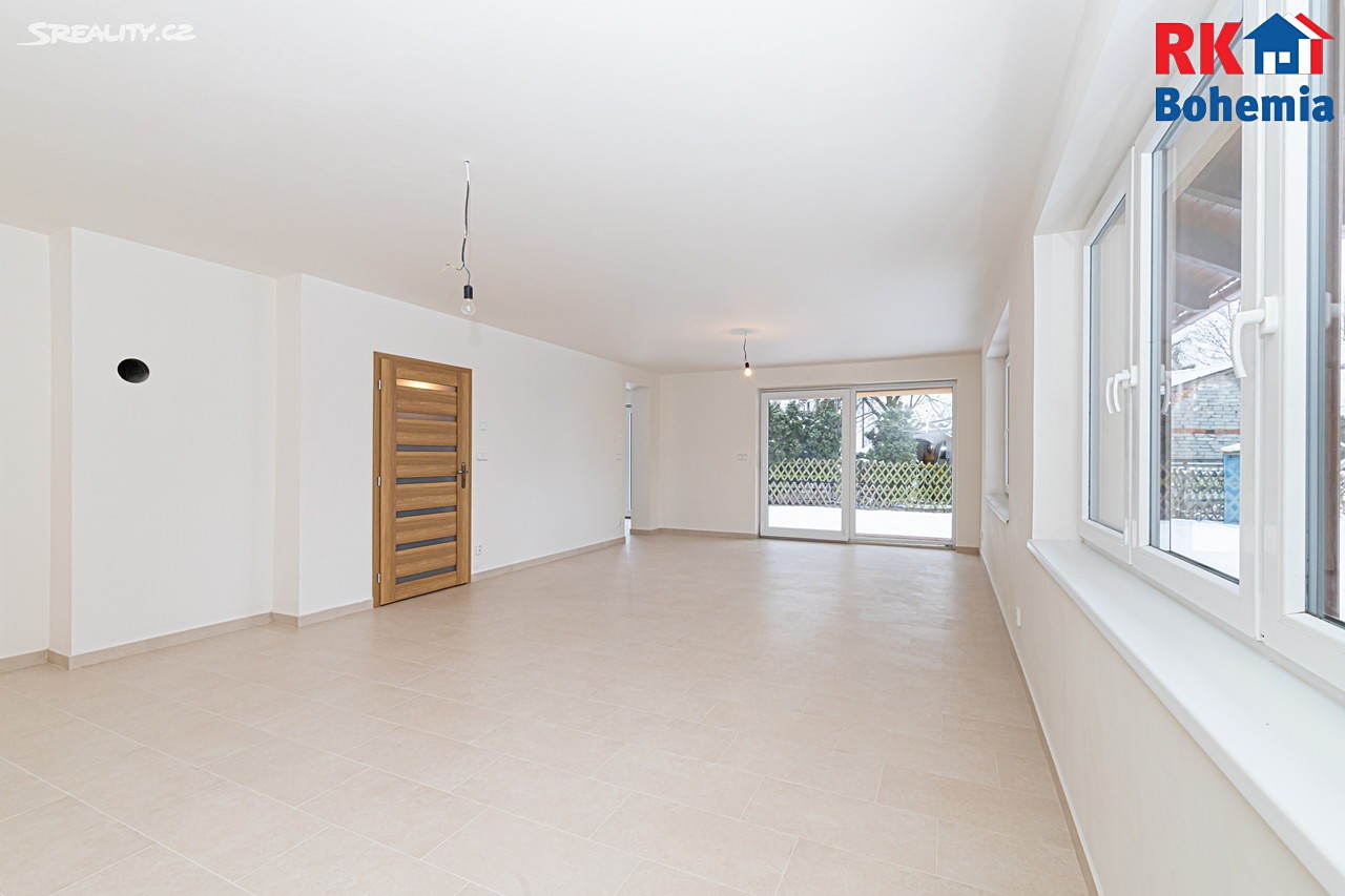 Prodej  rodinného domu 255 m², pozemek 1 168 m², Kunice, okres Praha-východ