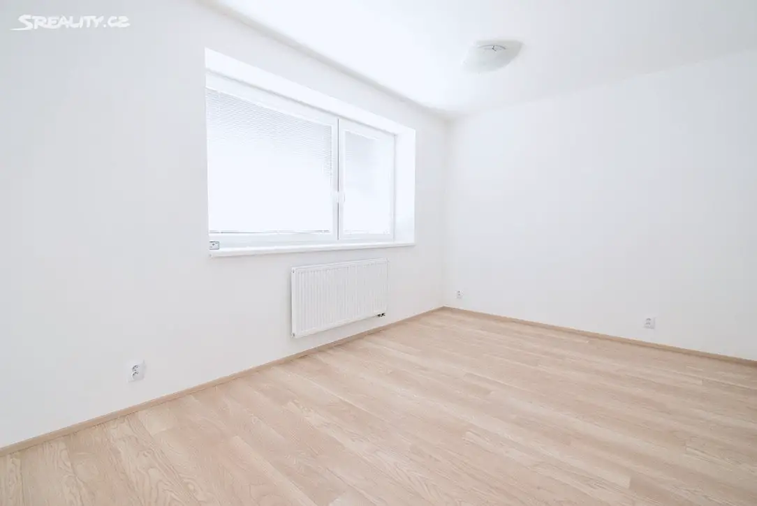 Pronájem bytu 1+kk 32 m², Žabí, Brno - Žebětín