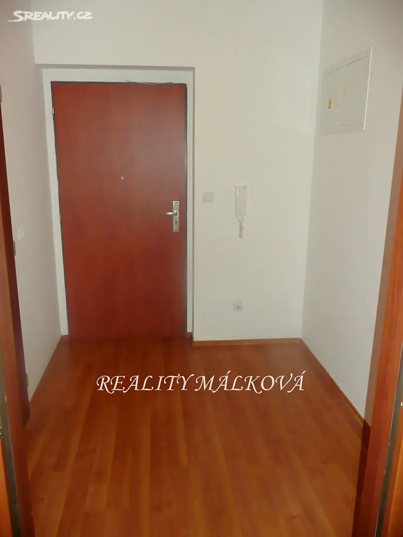 Pronájem bytu 1+kk 34 m², Pardubice - Studánka, okres Pardubice