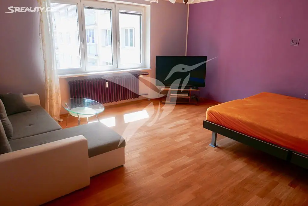 Pronájem bytu 2+1 62 m², Zábělská, Plzeň - Doubravka