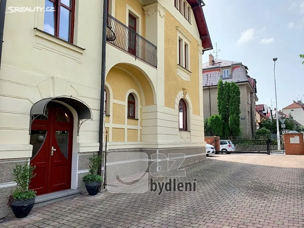 Pronájem bytu 2+kk 106 m² (Mezonet), Odolenova, Tábor