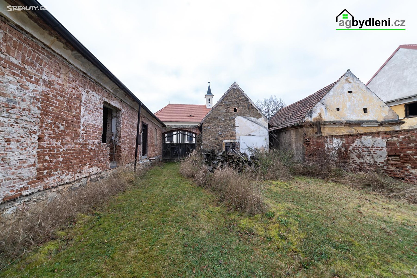 Prodej  rodinného domu 250 m², pozemek 1 727 m², Oplot, okres Plzeň-jih