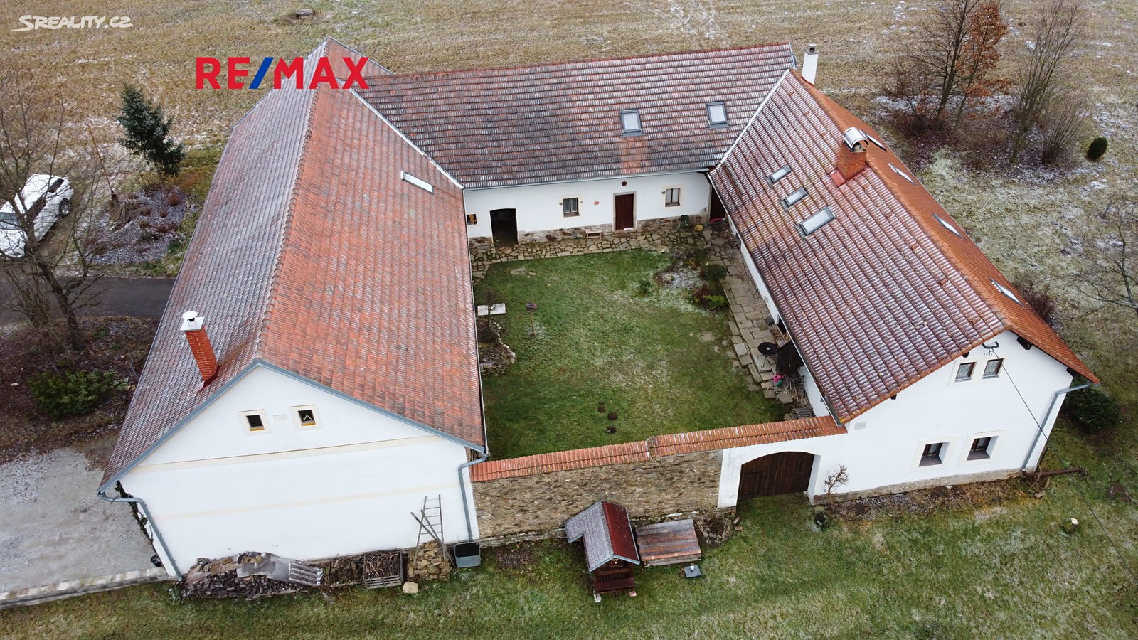 Prodej  rodinného domu 208 m², pozemek 5 969 m², Pelhřimov - Čakovice, okres Pelhřimov