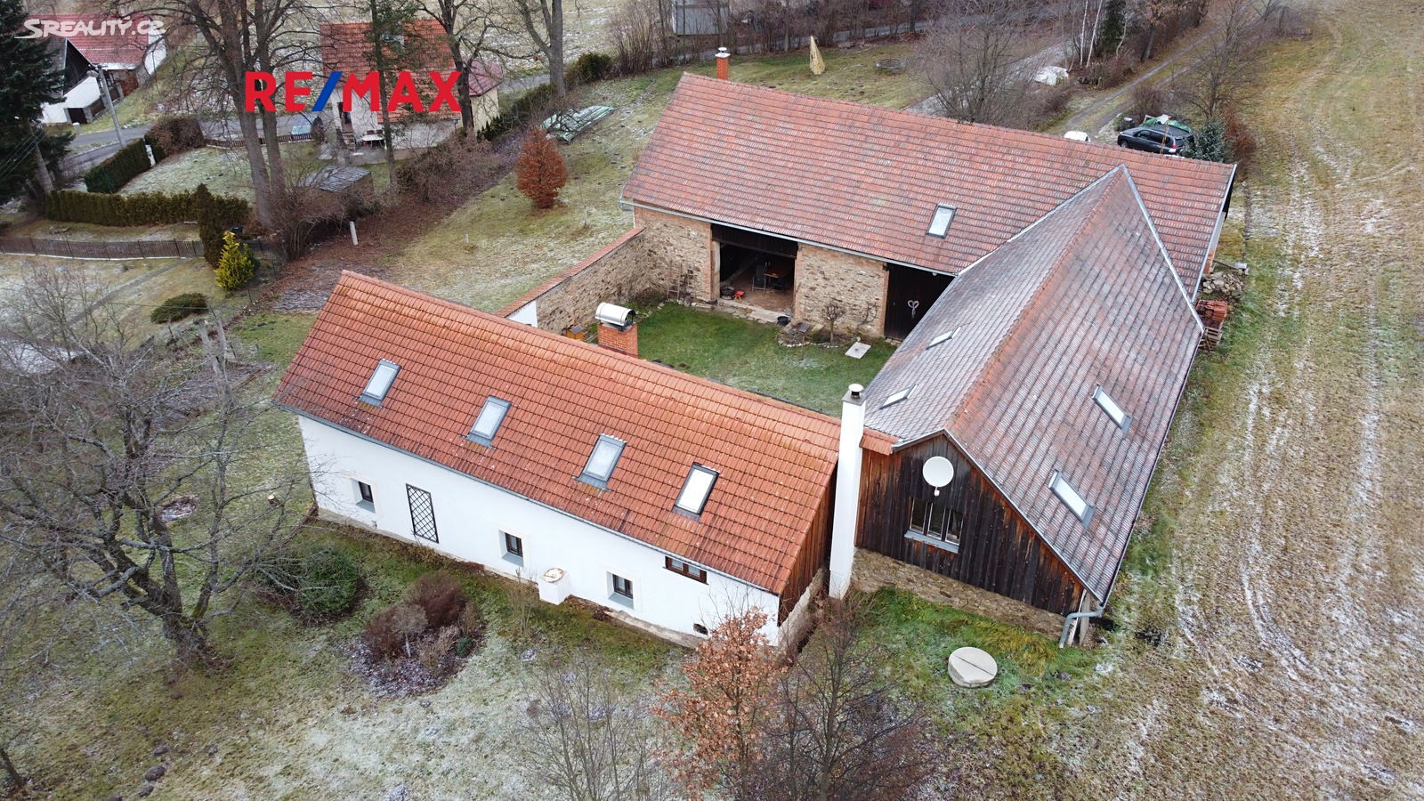 Prodej  rodinného domu 208 m², pozemek 5 969 m², Pelhřimov - Čakovice, okres Pelhřimov