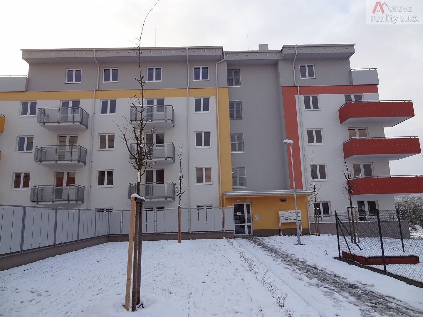 Pronájem bytu 1+kk 35 m², Novodvorská, Brno - Žebětín