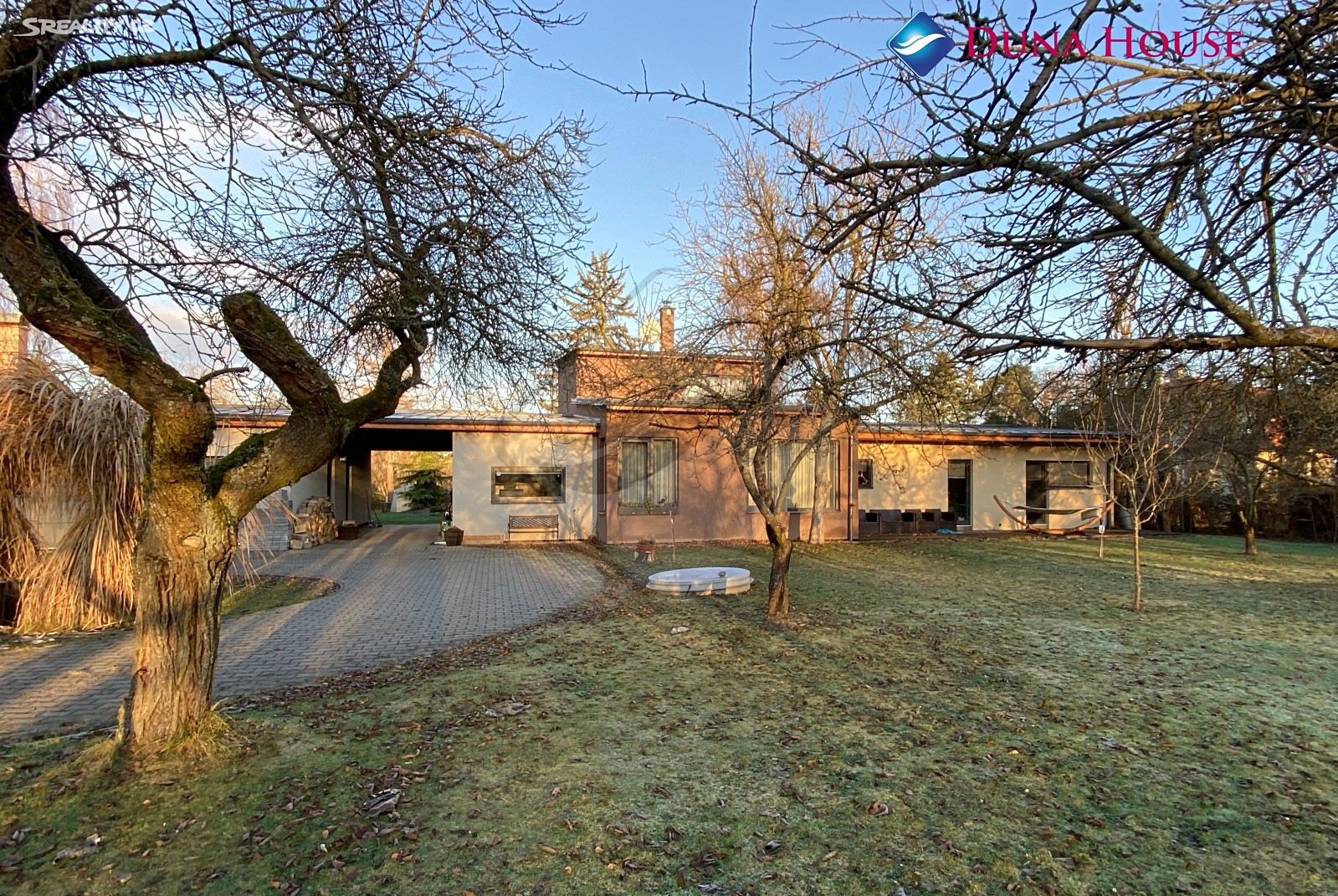 Prodej  rodinného domu 393 m², pozemek 2 945 m², Českobrodská, Mukařov - Žernovka