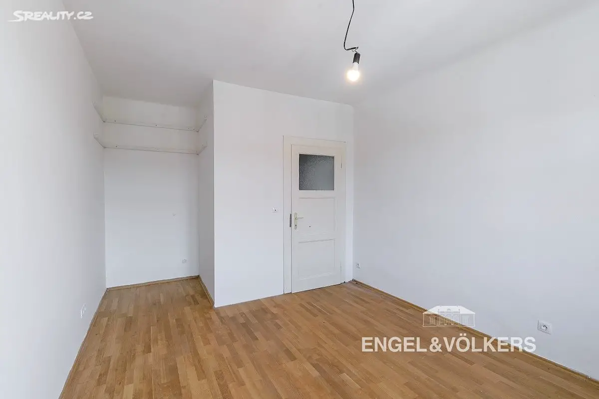 Pronájem bytu 2+kk 48 m², V domově, Praha 3 - Žižkov