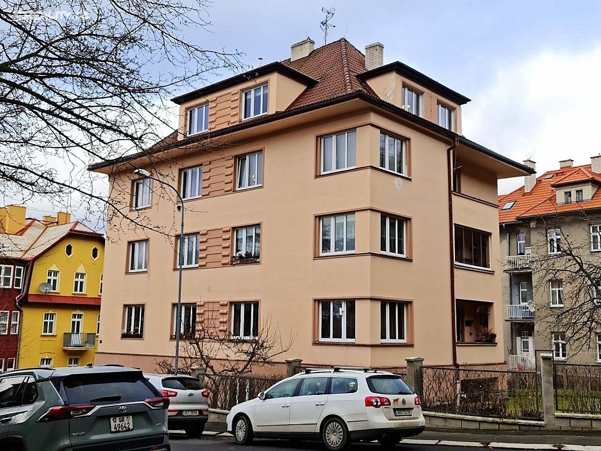 Prodej bytu 2+kk 93 m², Vrázova, Karlovy Vary