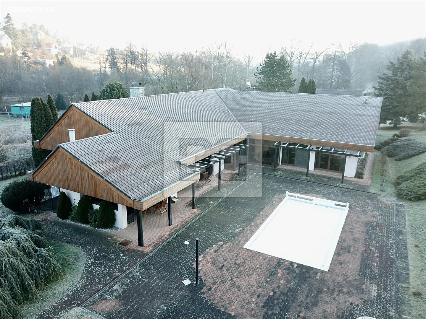Prodej  rodinného domu 504 m², pozemek 3 022 m², Hvězdonice, okres Benešov