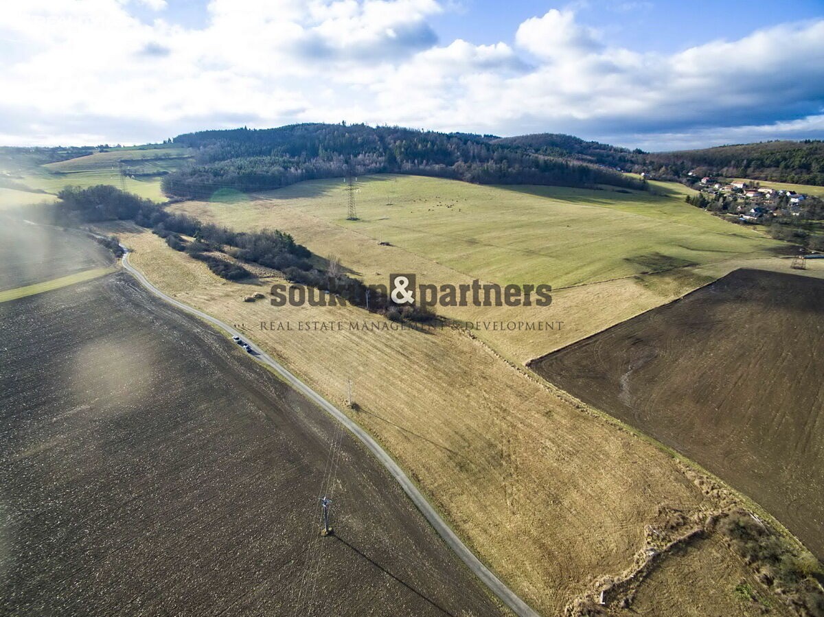 Prodej  pole 19 928 m², Nový Knín, okres Příbram