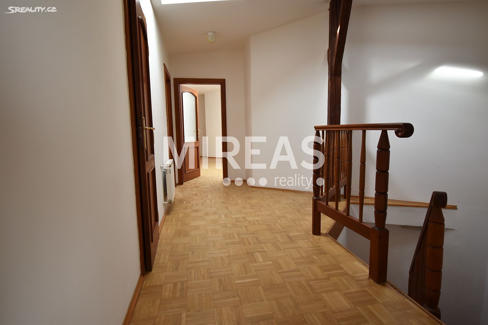 Pronájem bytu 5+1 214 m² (Mezonet), Husitská, Praha 3 - Žižkov