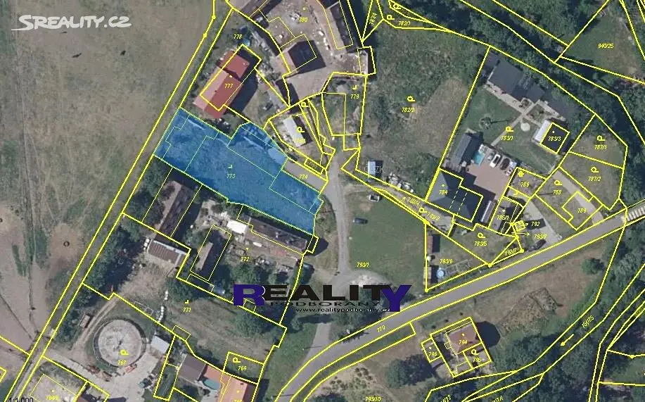 Prodej  stavebního pozemku 1 477 m², Březno - Střezov, okres Chomutov