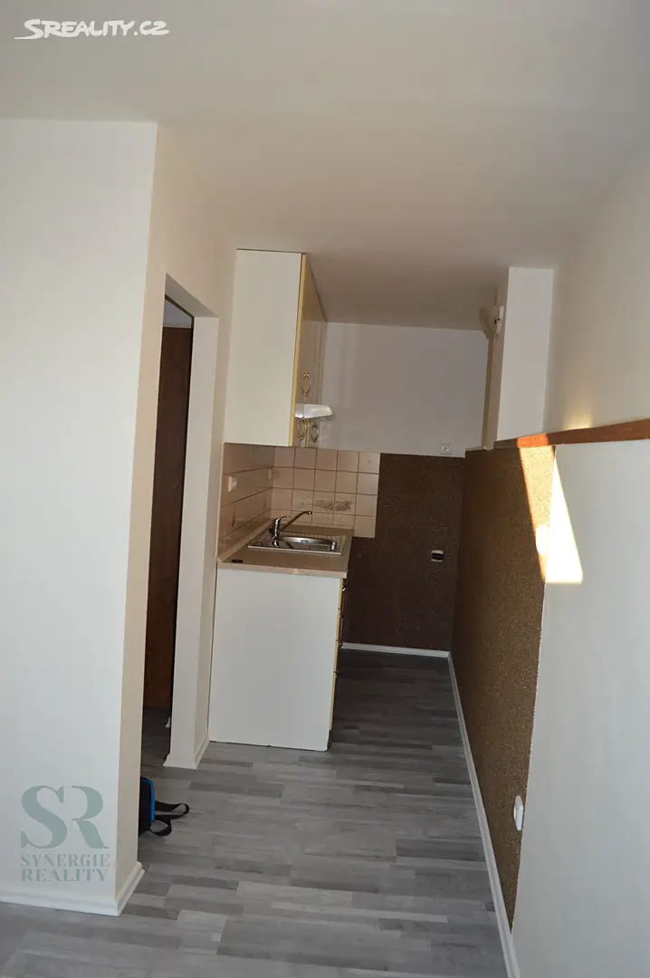 Pronájem bytu 1+kk 40 m² (Podkrovní), Svatoplukova, Prostějov