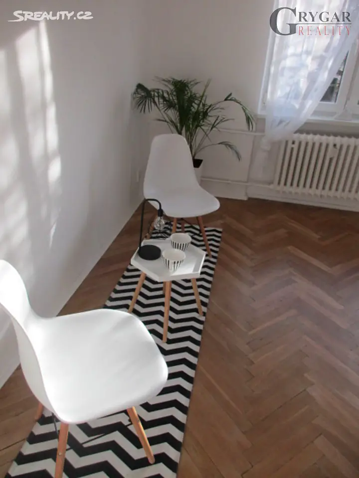 Prodej bytu 4+1 74 m², Hrusická, Praha 4 - Záběhlice