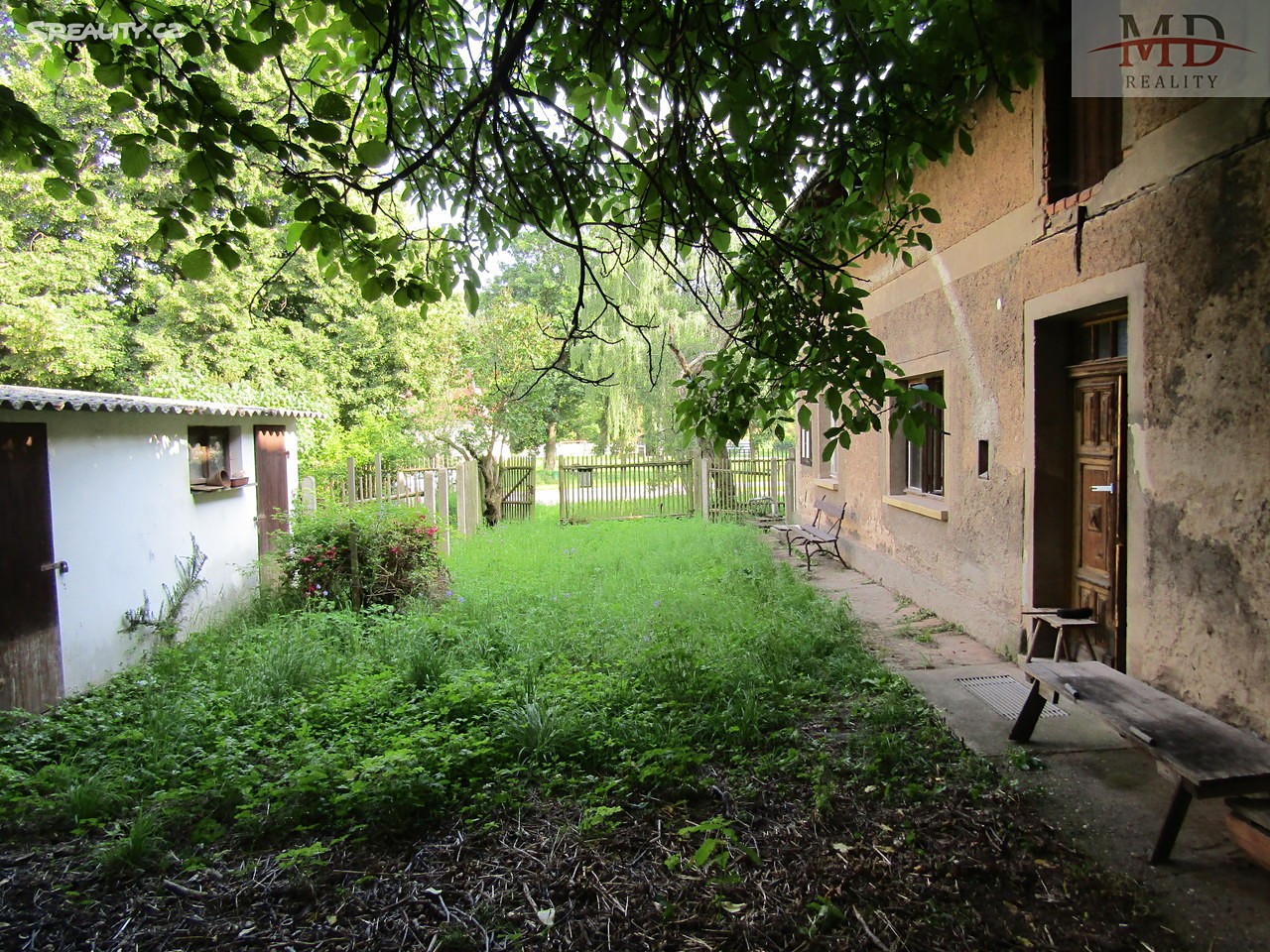 Prodej  rodinného domu 180 m², pozemek 1 325 m², Hořešovice, okres Kladno