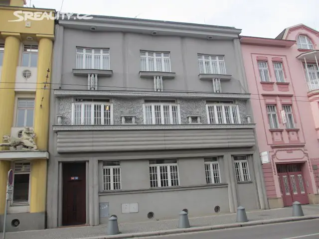 Pronájem bytu 2+1 72 m², Československé armády, Hradec Králové