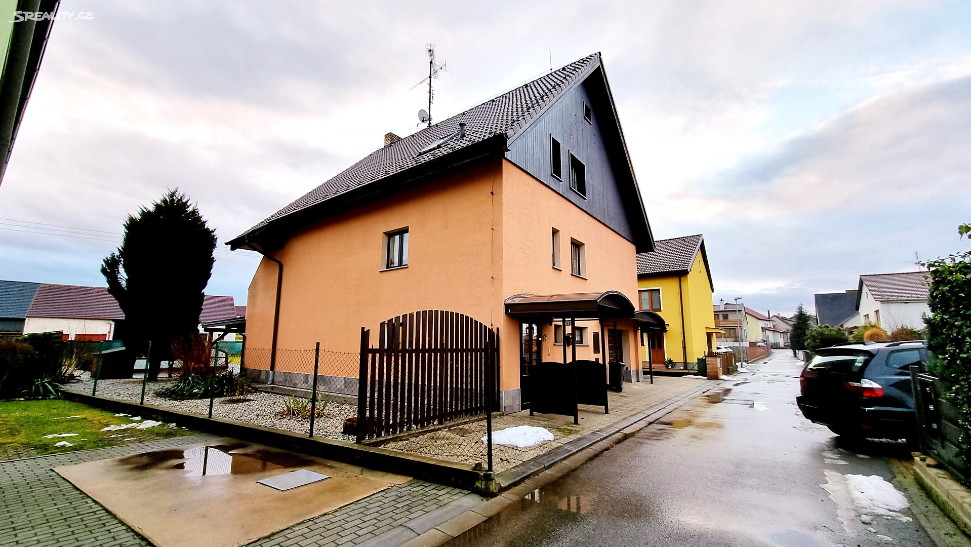 Prodej  rodinného domu 300 m², pozemek 979 m², Roudné, okres České Budějovice