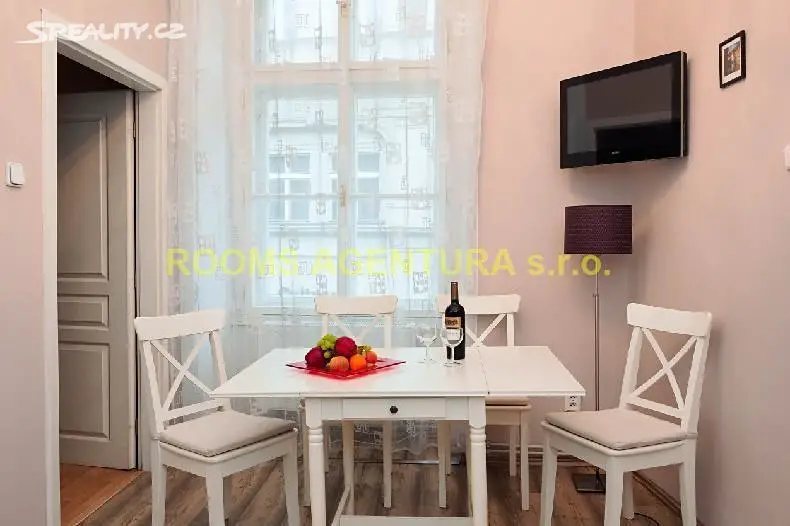 Pronájem bytu 3+kk 65 m², Uhelný trh, Praha 1 - Staré Město