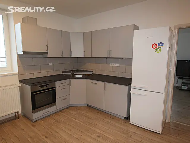 Pronájem bytu 3+kk 84 m², Slatiny - Milíčeves, okres Jičín