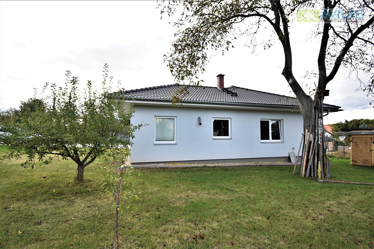 Pronájem  rodinného domu 101 m², pozemek 854 m², Českobrodská, Mukařov - Žernovka
