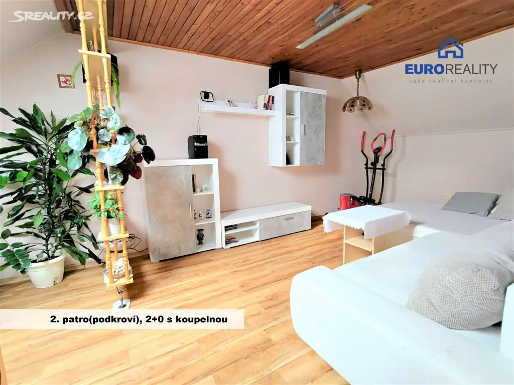 Prodej  rodinného domu 300 m², pozemek 799 m², Líšťany, okres Plzeň-sever